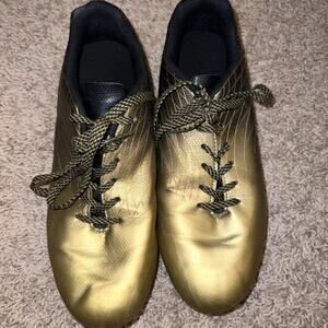 DSG Youth Package Cleats Soccer Gold Size 9